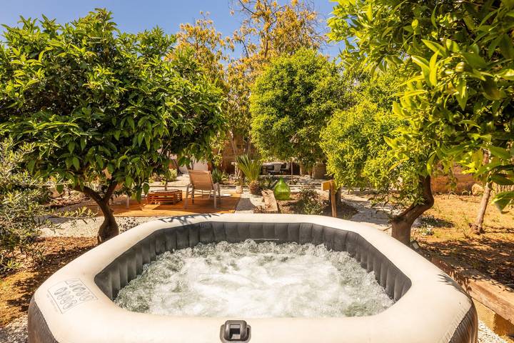 Location de vacances pour 6 personnes, avec jardin et jacuzzi à Taviano - 2