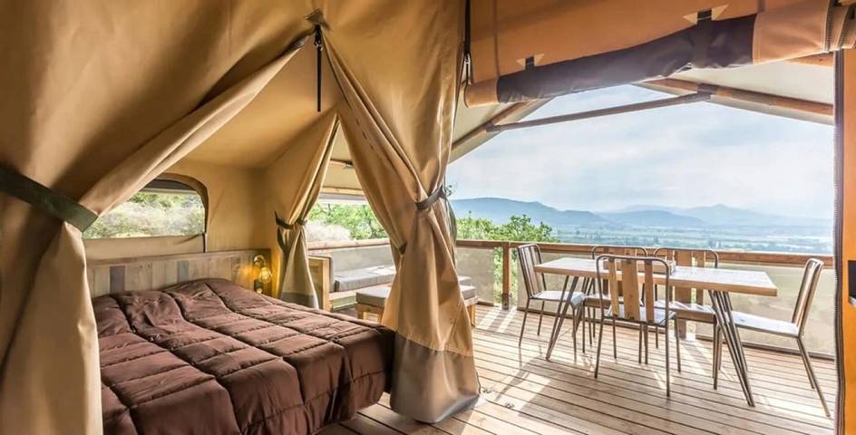 Tente pour 5 personnes dans Auvergne-Rhône-Alpes - 2