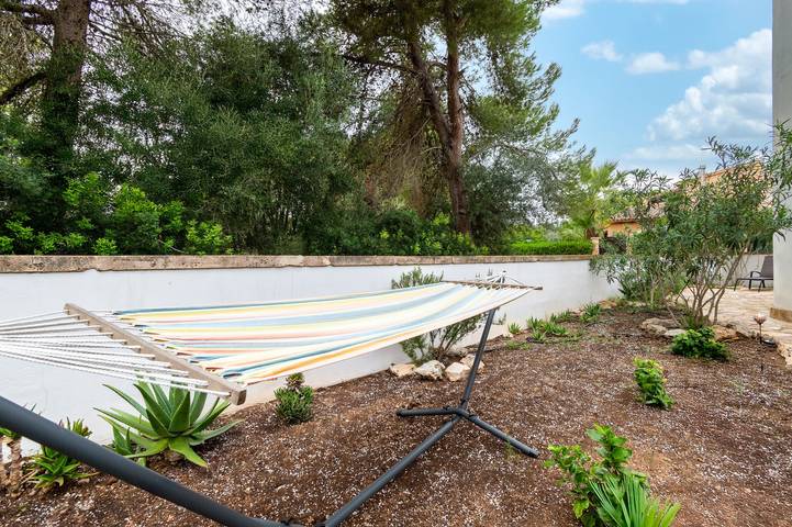 Casa Claper: Holiday Home with Shared Pool, Wi-Fi, and Air Conditioning in El Paraiso - Sa Rapita, Campos
