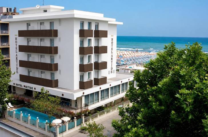 Appartamento per 4 persone, con Balcone e Terrazza nonché Piscina e Panorama a Rivazzurra di Rimini