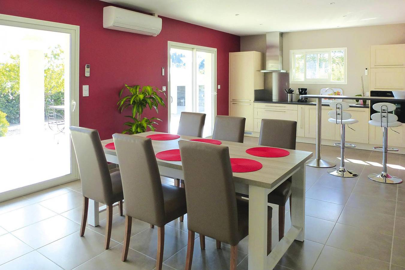 Holiday Home in Gabian near Vineyards in Gabian, Béziers region