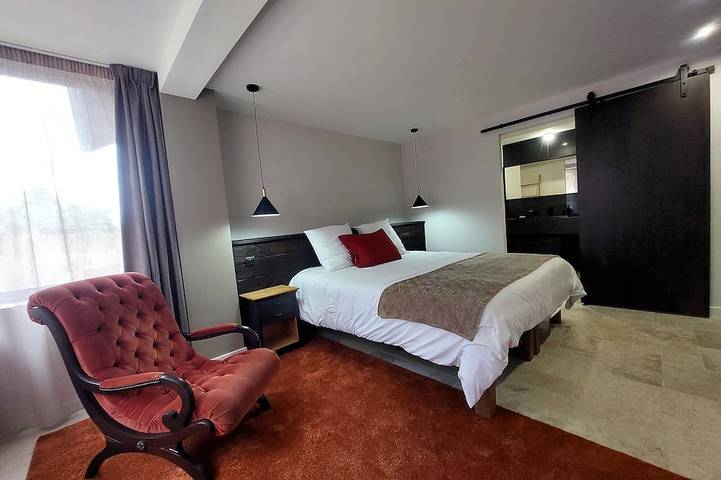 Location de vacances pour 8 personnes, avec jardin à Sainte-Colombe-de-Peyre - 4