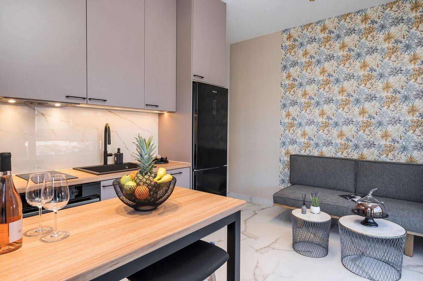 Hel leilighet, Orama Luxury Apartments︱Your 2Br Seaside Living in Agia Marina, Chaniaregionen