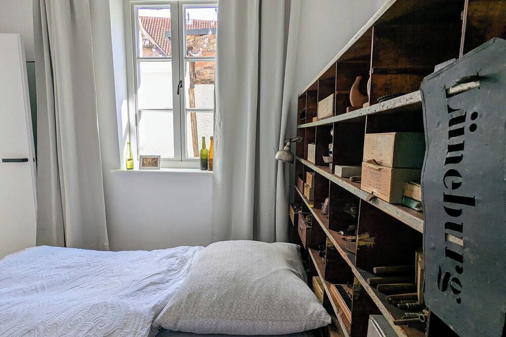 Entire apartment, Altstadtflucht Lüneburg - Historic Gem (Est. 1520) Meets Modern Design in Lüneburg, Nordheide