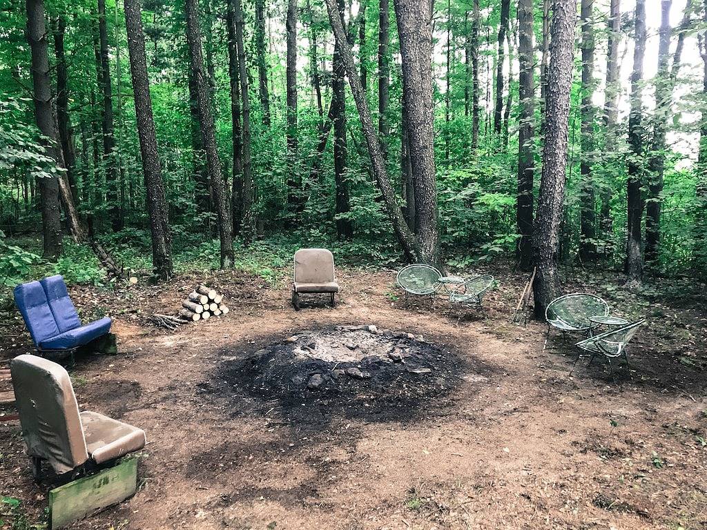 Familienfreundlich In der Nähe von Mohican - möbliert 3 Br mit Terrasse und einer Feuerstelle in Holmes County