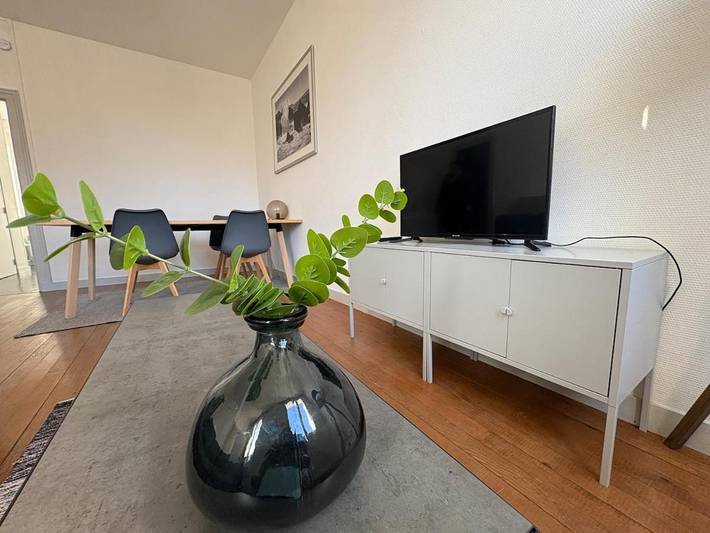 Gîte pour 3 personnes, animaux acceptés dans Maison Pierre Loti - 2