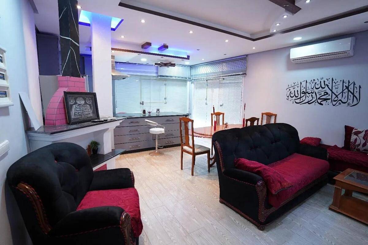 Ganze Wohnung, Geräumiges Apartment mit 3 Schlafzimmern in Martil Beach in Martīl, Region Tanger-Tétouan