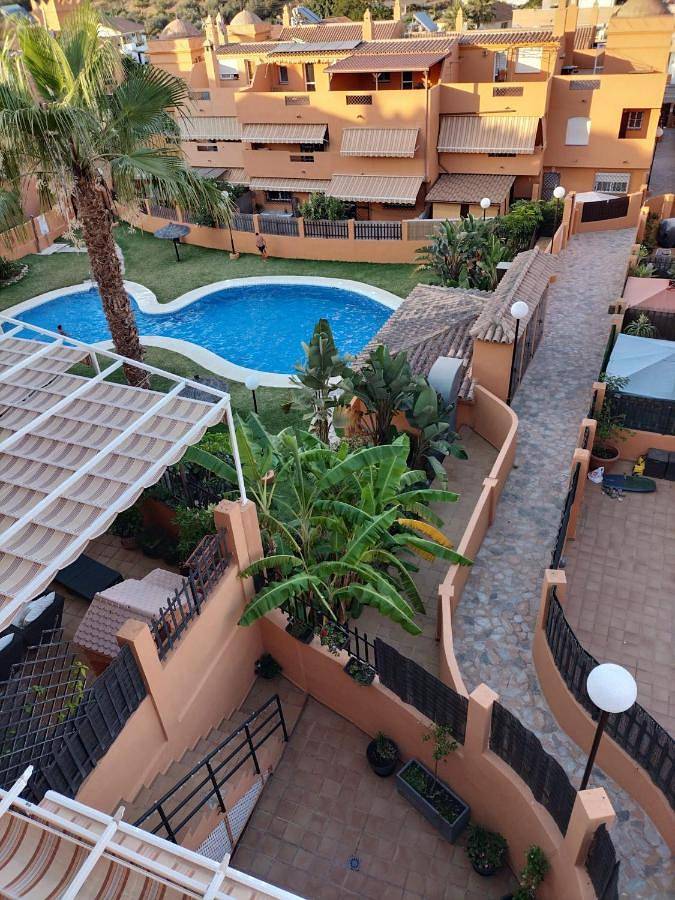 Casa de vacaciones para 8 personas, con piscina además de jardín y vistas - 1