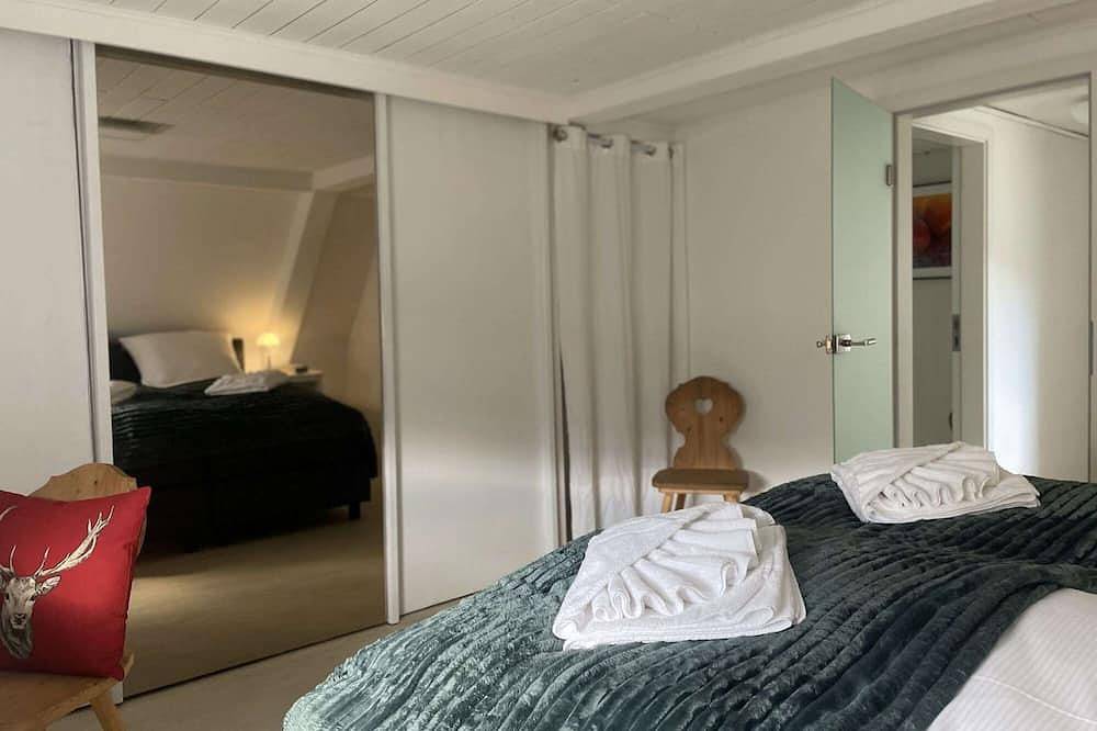 Ferienhaus Hirschle -Sauna, Hunde, 3 Schlafzimmer, 8 Personen in Alpirsbach, Kinzigtal