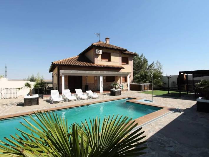 Casa rural para 18 personas, con jardín y piscina en La Sagra - 2