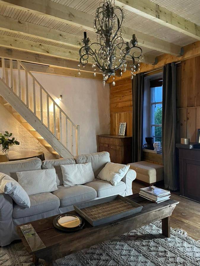 Location de vacances pour 5 personnes, avec vue ainsi que piscine et jardin à Laval-Roquecezière - 3