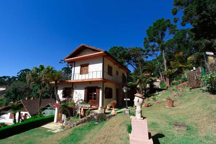 Maison d’hôte pour 2 personnes, avec vue ainsi que jardin et balcon