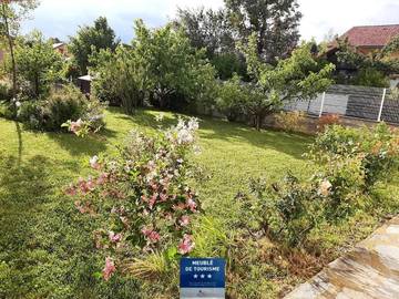 Gîte pour 4 personnes, avec jardin à La Bâtie-Neuve