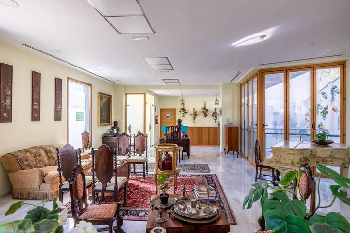 Casa rural para 12 personas, con terraza en Carmona  - 2