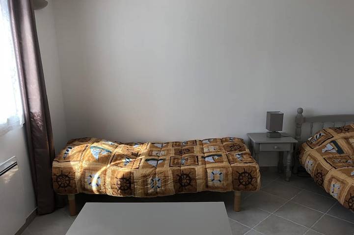 Location de vacances pour 6 personnes, avec jardin et terrasse à Saint-Mitre-les-Remparts - 4