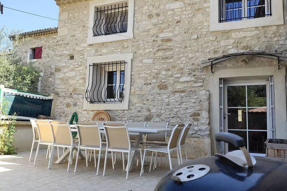 Authentic house and private spa for 18 people in La Baume-de-Transit, Nyons und Umgebung