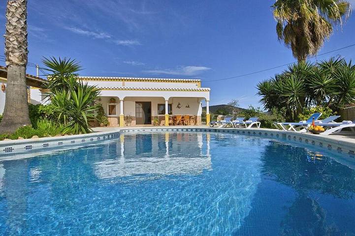 Villa pour 6 personnes, avec jardin et terrasse