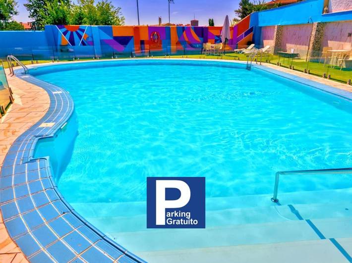 Hôtel pour 10 personnes, avec Terrasse ainsi que Jardin et Piscine à Salamanque