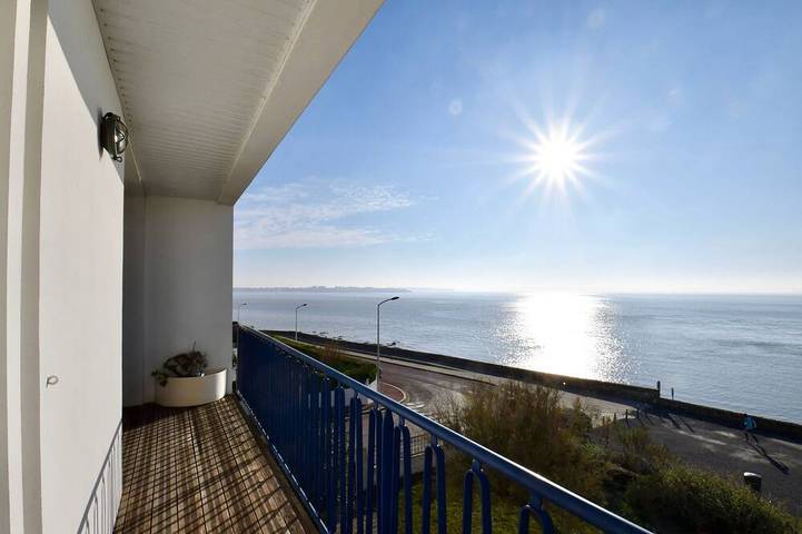 Gîte pour 6 personnes, avec Balcon dans Plage du Chay