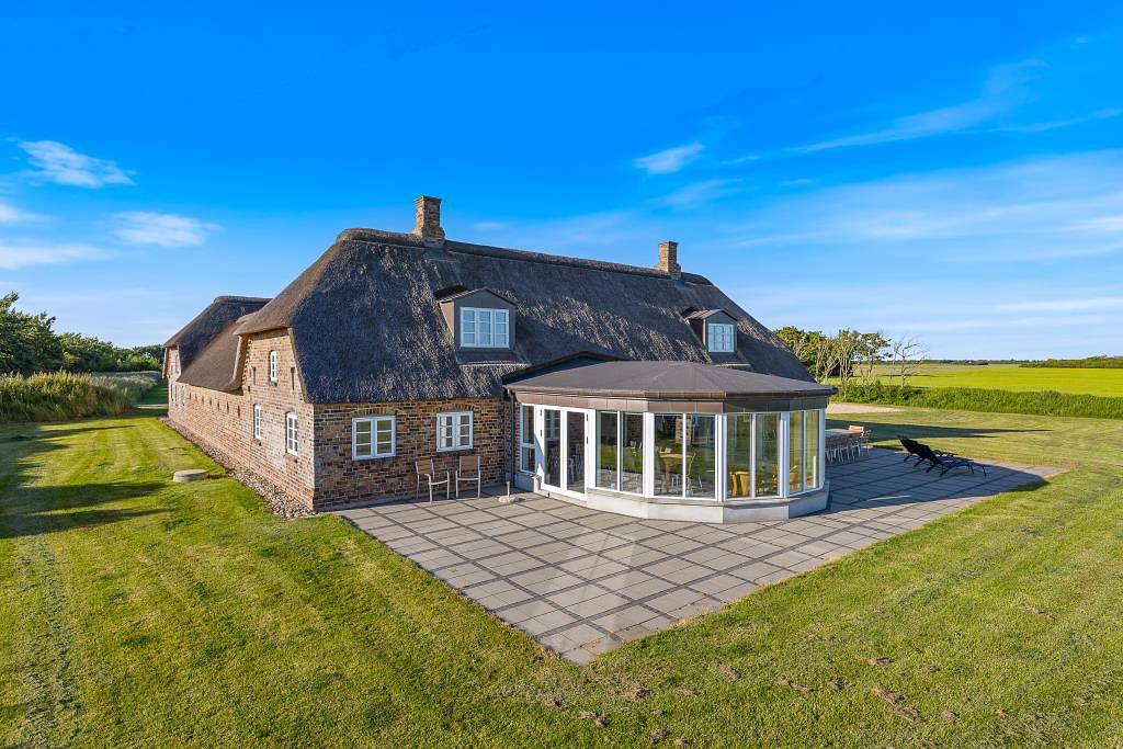 Beeindruckender Vierseitenhof mit Pool in Tim, Ringkøbing-Skjern