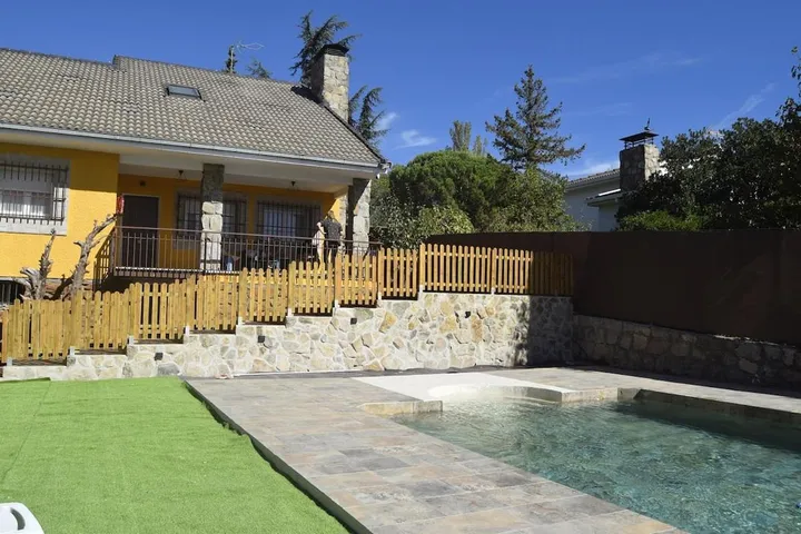 Casa de vacaciones para 10 personas, con piscina y jardín - 1