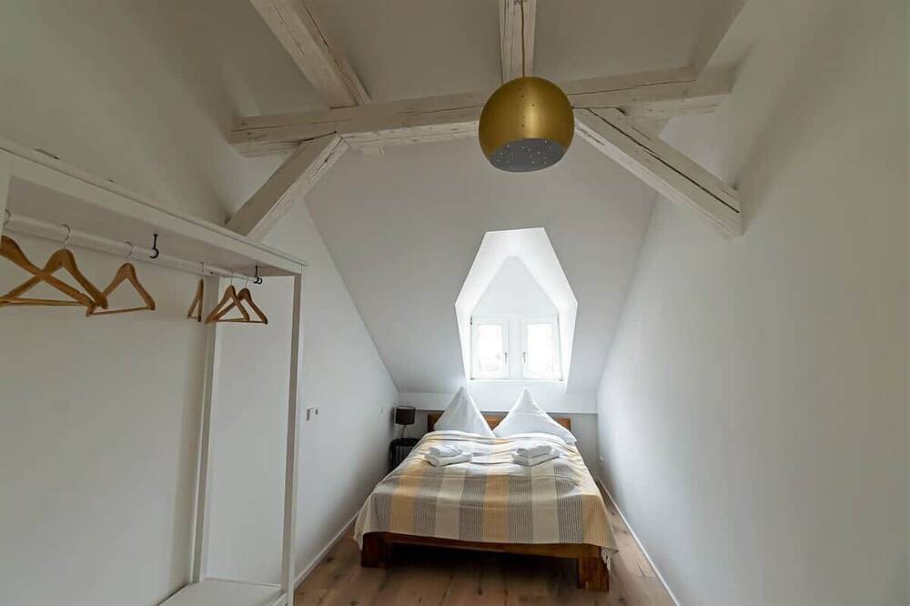 Ganze Wohnung, Loft im Dachgeschoss der Häselburg mit Weitblick in Gera, Ostthüringen