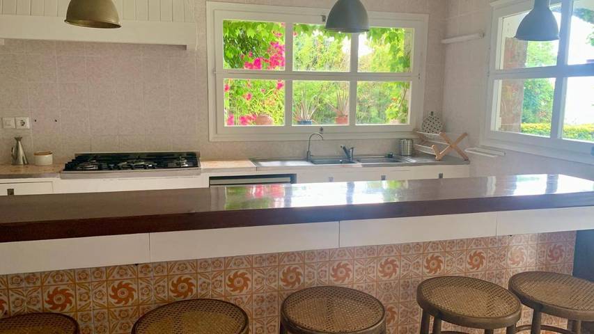 Chalet para 12 personas, con piscina además de jardín y vistas, Se admiten mascotas en Maresme