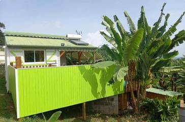 Gîte pour 2 personnes, avec piscine et terrasse à Capesterre-Belle-Eau