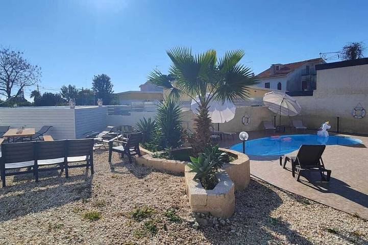 Villa für 16 Personen, mit Pool - 1