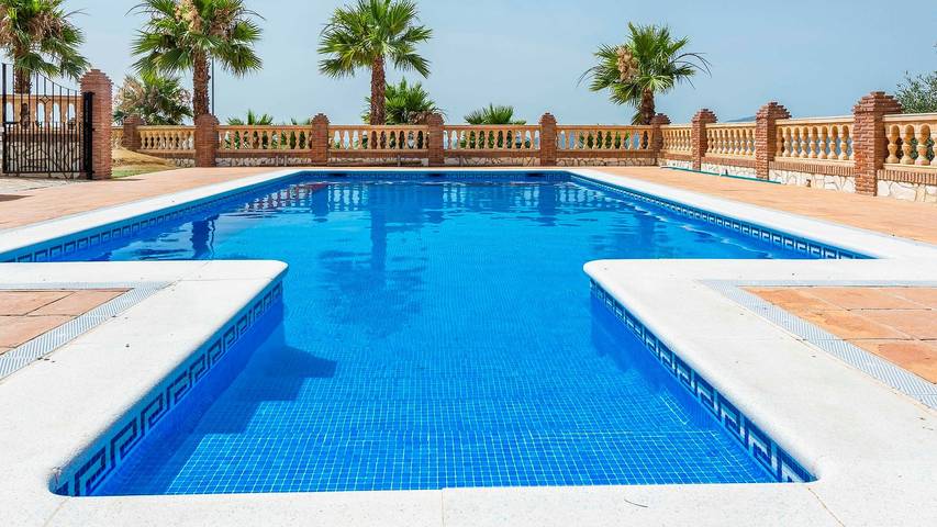 Chalet para 30 personas, con balcón/terraza y piscina en Provincia de Málaga - 4