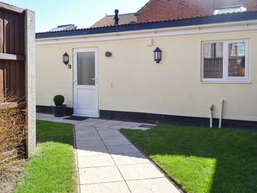 Log Cabin for 2 People in Sheringham, Norfolk, Photo 1