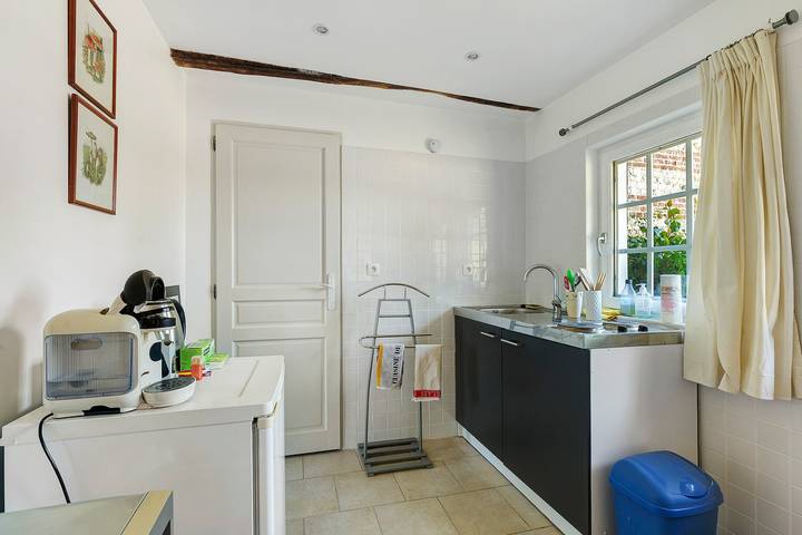 Holiday Home “La Petite Chaumière” with Shared Garden in Sainte-Foy, Dieppe region