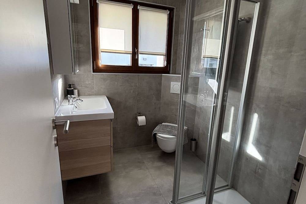 Appartement entier, Appartement cosy à 5 minutes à pieds de la ville médiévale et 10 minutes du lac! in Estavayer, Lake Neuchâtel