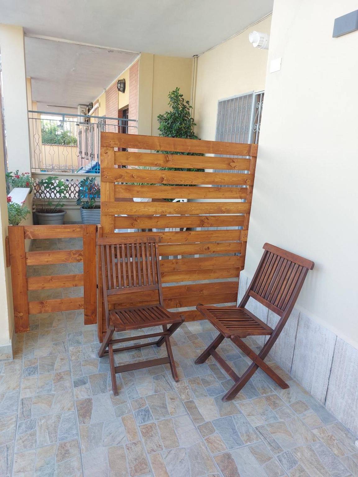 Ganze Wohnung, Ferienwohnung 'Fede's Home' mit Privatterrasse, Wi-Fi und Klimaanlage in Fiumicino, Rom Provinz