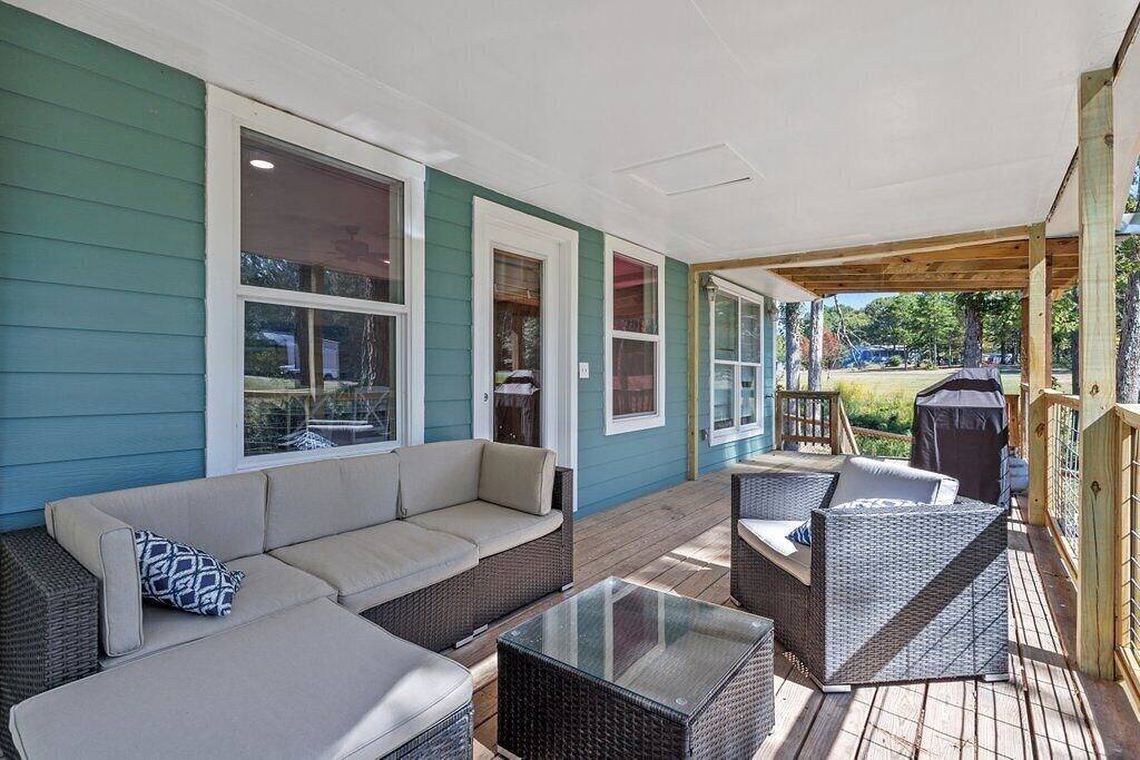 Runway Paradise: Relaxing getaway close to town in Zwolle (USA), Toledo Bend Reservoir