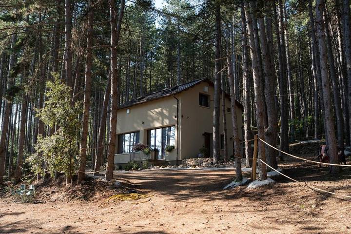 Location de vacances pour 2 personnes, avec Terrasse et Jardin ainsi que Sauna et Vue à Introdacqua