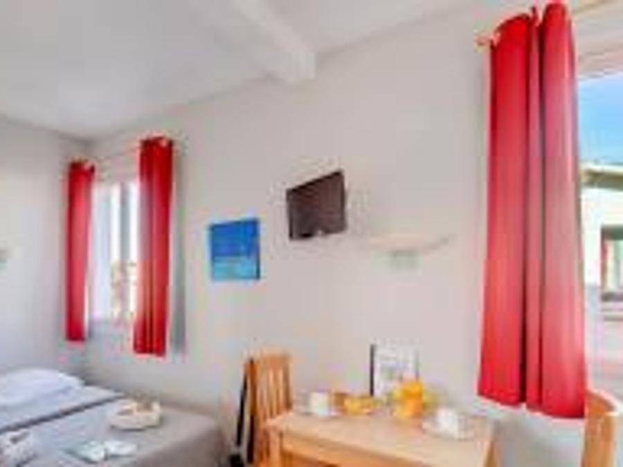Résidence L'Océan - Vacancéole - Studio 2 personnes - 2 personnes in La Tranche-sur-Mer, Vendée