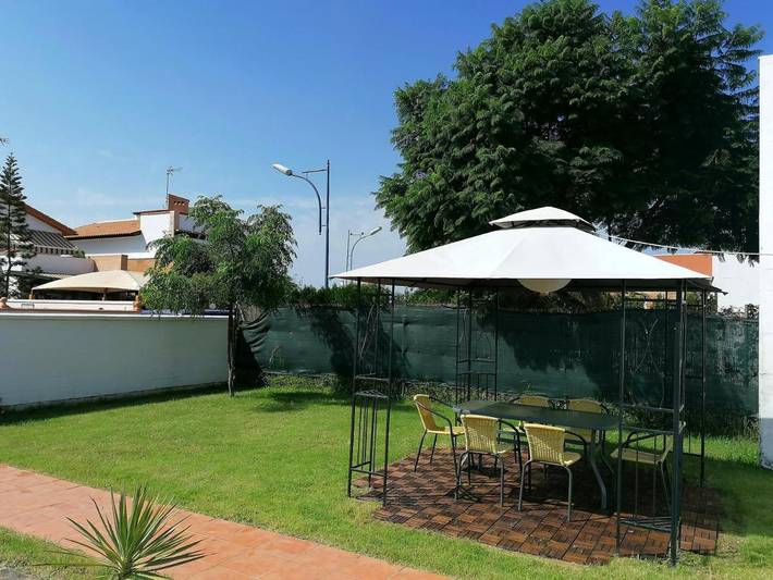 Ferienhaus für 6 Personen, mit Balkon und Terrasse sowie Garten und Ausblick
