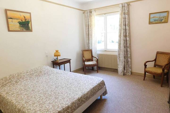 Château pour 8 personnes, avec jardin dans le Vaucluse - 4