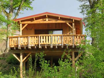 Maison de campagne pour 2 personnes, avec vue sur le lac ainsi que jardin et terrasse à Bongheat