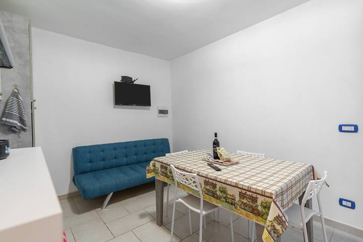 Ganze Wohnung, Apartment 'Milu' mit Poolblick, Wlan und Klimaanlage in Arenella, Syrakus