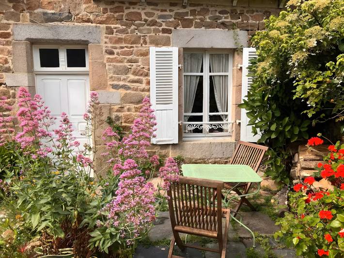 Chambre d’hôte pour 2 personnes, avec jardin dans Côte de Granit Rose - 2