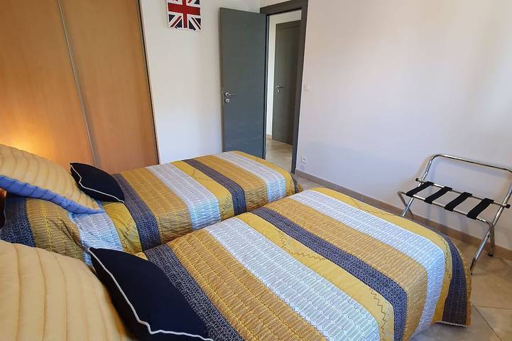 Location de vacances pour 6 personnes, avec jardin à Pietracorbara - 3