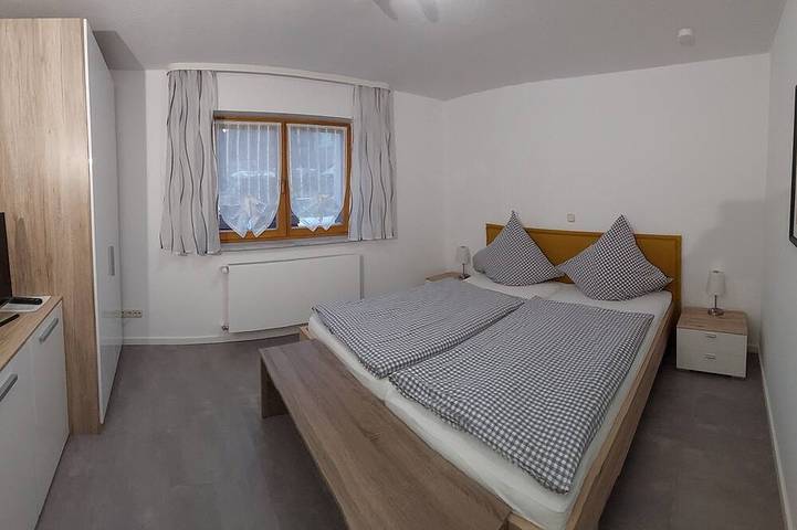 Ferienwohnung für 4 Personen, mit Balkon und Terrasse sowie Garten in Frammersbach