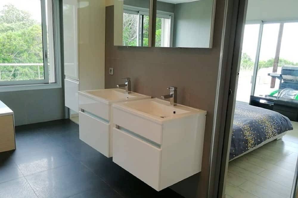 Villa \"Gecko\" private pool sea view, beach 700 m - Favone (Corse du sud) in Favone, Sari-Solenzara