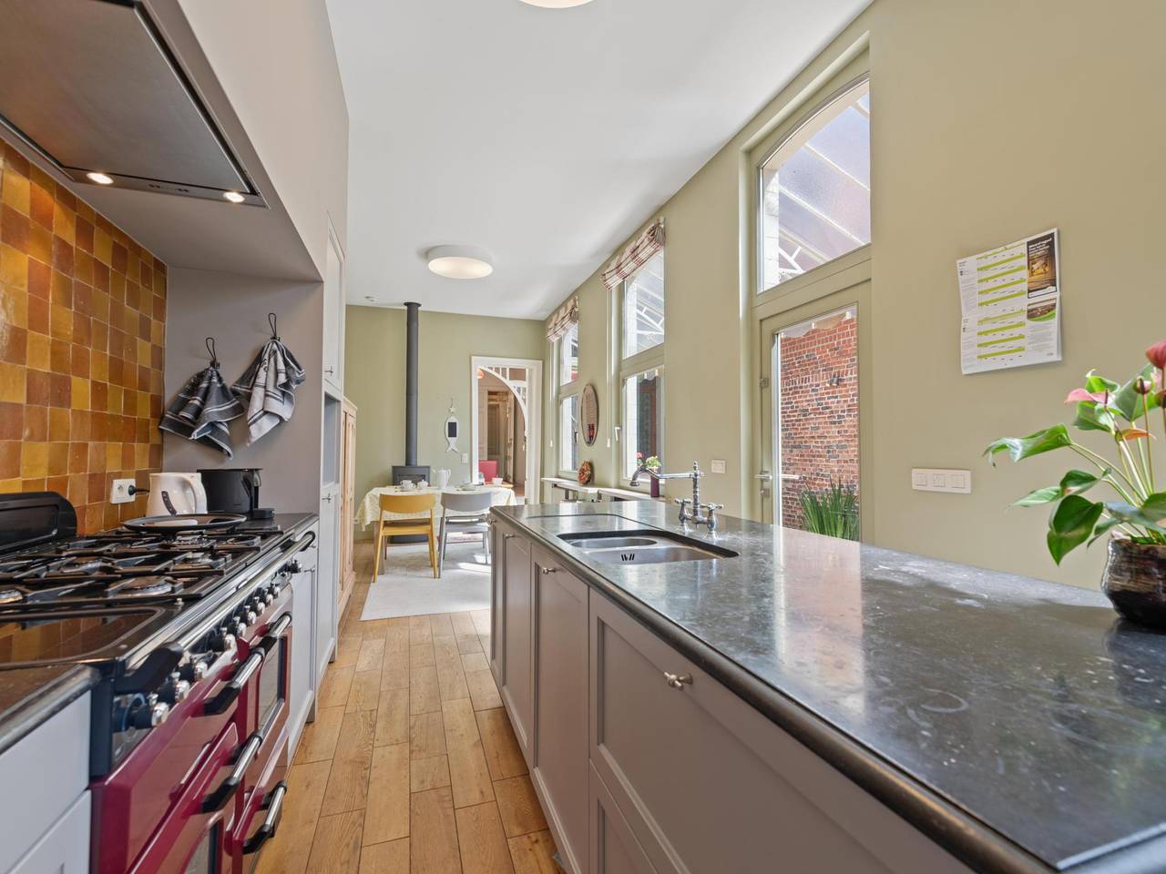Villa with a stove and a hot tub in the Ardennes in Ronse, East Flanders