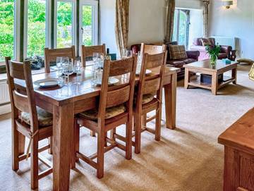 Log Cabin for 7 People in Cumbria, Photo 3