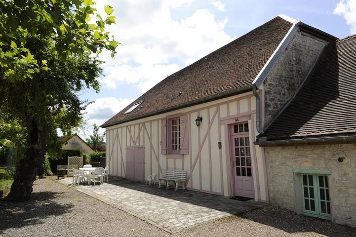 Gîte pour 6 personnes, avec terrasse à Bligny