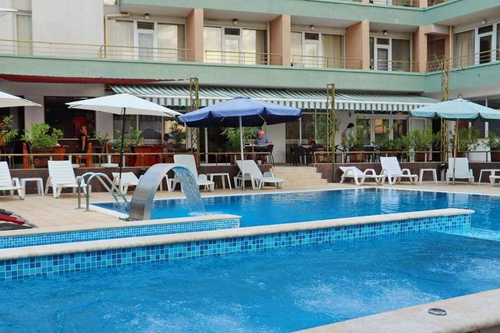 Hotel dla 2 osób, z sauna i jacuzzi oraz basen i taras w Primorsko