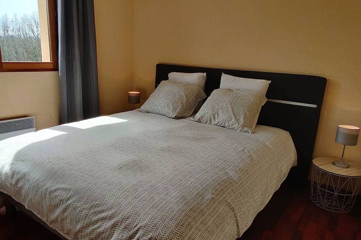 Location de vacances pour 6 personnes, avec jardin à Monsac - 4